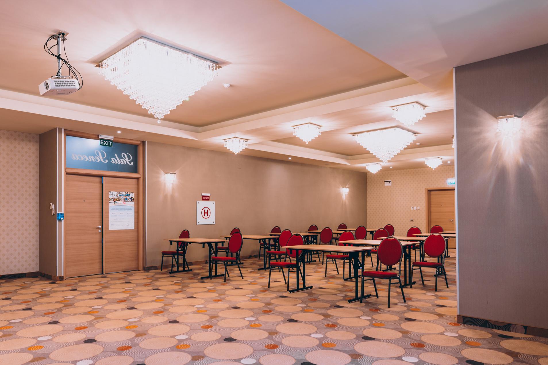 Ramada 4*